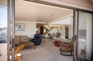 Stunning Home on Private Marina in Seattle - 4