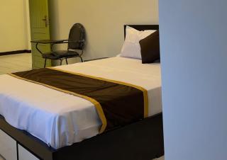 Skylora Heights Inn - 5