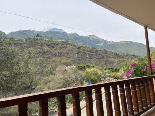 The Lookout Hideaway - 1