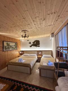 "Mani Guest House" - 3