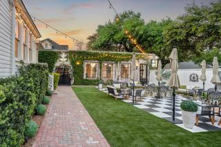 Heights Ironworks Bed & Breakfast - 7