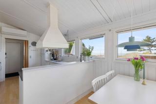 Holiday Home With Fantastic Sea View - 4