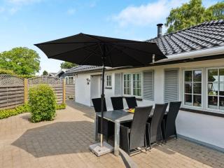 Holiday Home Erok - 100m from the sea by Interhome - 2