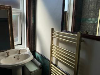 Budget Sofabed in City House - 1