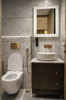 Vivaan Bhakti Palace Vrindavan # Lavis & Luxury Rooms Near Bankey Bihari Mandir # - Vrindāvan - 5