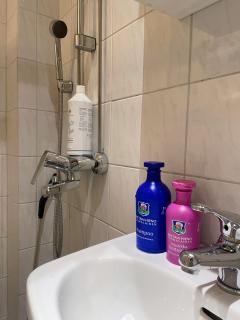 Nextdoor Host Penthouse Studio with Workstation - 6