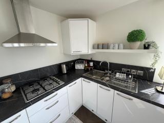 Lakeside Apartment - 5