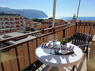 Due ali sul mare by Holiday World - 0