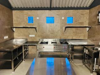 1000 SILVERS -Farm Stay - 8