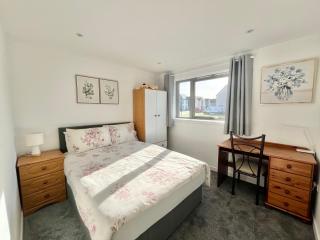 Sunny Flat Close to the Castle with Free Parking - 6