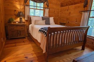 The Pines Riverside Log Cabin On The Ocoee - 6