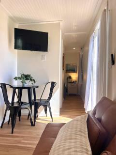 Quail Run Farm- Rustic Tiny Home 2 - 2