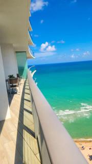 30th Floor Oceanfront Condo Stunning Sunset Views - 6