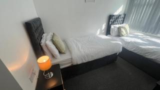 Sangha House - Short Stays - 4