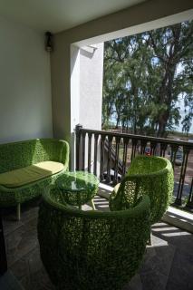 Beach Access Apartment with Sea View and Garden - 0