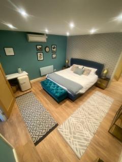 Shearsby Bath Hotel - 0