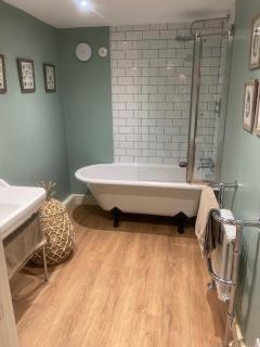 Shearsby Bath Hotel - 7