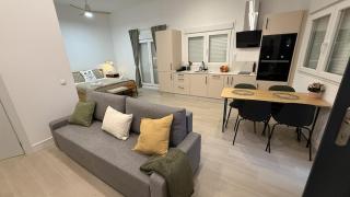 Modern Loft, 10 min Walk to Malaga Old Town - 1
