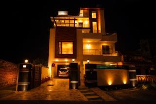 Happy Feet by Arony Hospitality - 0