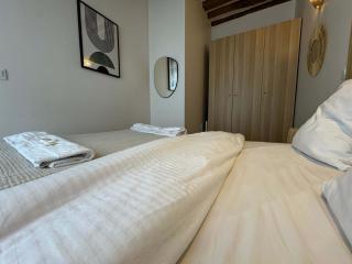 Saint Germain by Melvane - 6