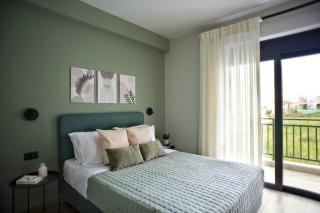Grey Suites 1 - 1
