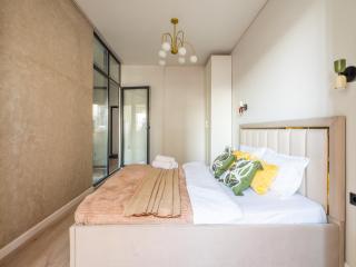 In the upper side of the city with mountain view - 4