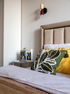 In the upper side of the city with mountain view - 7