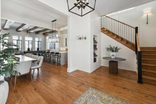 New Luxury Home Heated Pool & Spa - 4