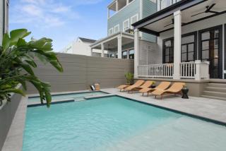 New Luxury Home Heated Pool & Spa - 2