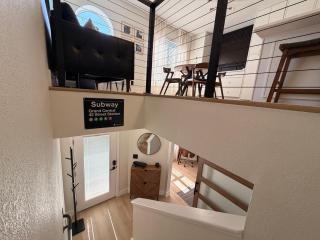 Luxe 2BR 2BA wGarage on Central Av at heart of Downtown StPete - 2