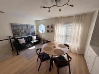 Luxe 2BR 2BA wGarage on Central Av at heart of Downtown StPete - 4