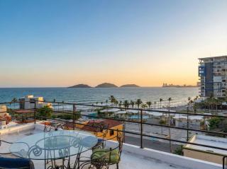 Private Pool Apartment by the Malecón - 8