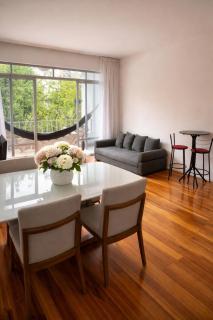 Colado na Barra e Ondina 400m da Praia Com Ar - 5