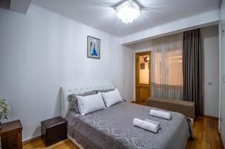 Cozy Apartment on Kostava - Tbilisi - 6
