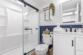 Deluxe King Oceanfront Studio Private Balcony Pools Beach Access - 2