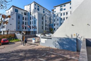 Thee Serenity Apartments at The Bolton, Rosebank - 7