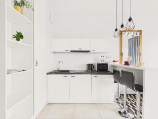 Wola Business Panorama Apartment by Solarento - 3