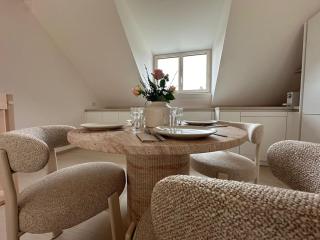 Donau Vibes Luxury Family Stay with Danube View - 4