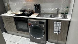 Thee Serenity Apartments at The Bolton, Rosebank - 4