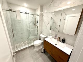 Spacious Center City 2BR 2Bath Apt. with Balcony - 5