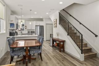 Sleek 3BR Seattle Townhome - Mins to UW and Downtown - 5
