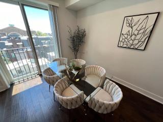 Private Balcony - Gorgeous Center City Bilevel Apt - 5