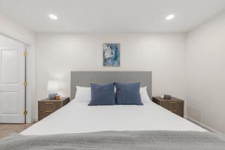 Poydras Inn-Cajun Luxury-Fast WiFi-Brand New - 2
