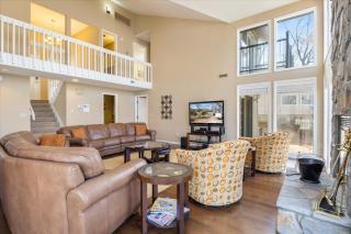 Lakefront House, Dock, Fire pit - 5