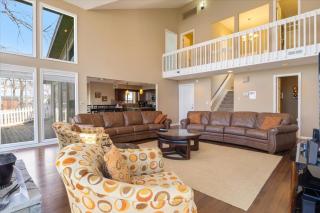 Lakefront House, Dock, Fire pit - 4