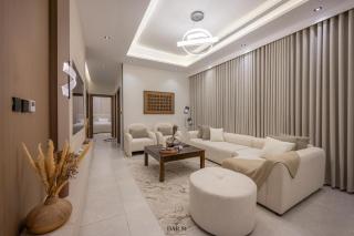 Luxury 2BR Residence & 75 TV King Abdulaziz Road - 6