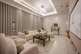 Luxury 2BR Residence & 75 TV King Abdulaziz Road - 4