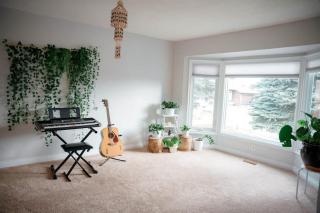 Bedwood Stay 3BR 10 mins to YYC Parking - 2