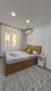Your home in Alicante near Postiguet Beach! - 2