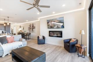 Waterview Retreat in Osage Beach with Public Dock and Community Pool - 3